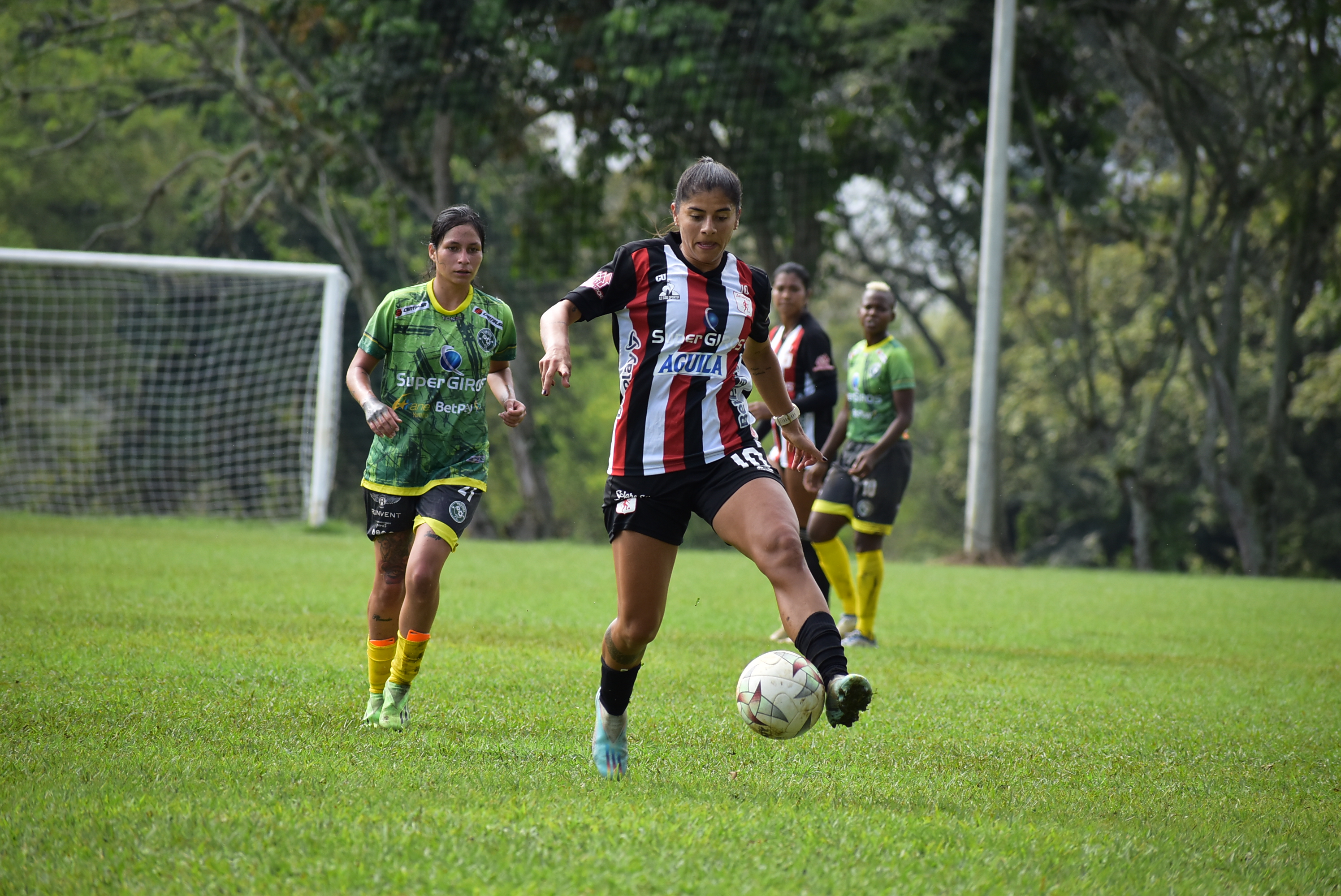 América Femenino disputó doble partido amistoso ante Yumbo F.C.